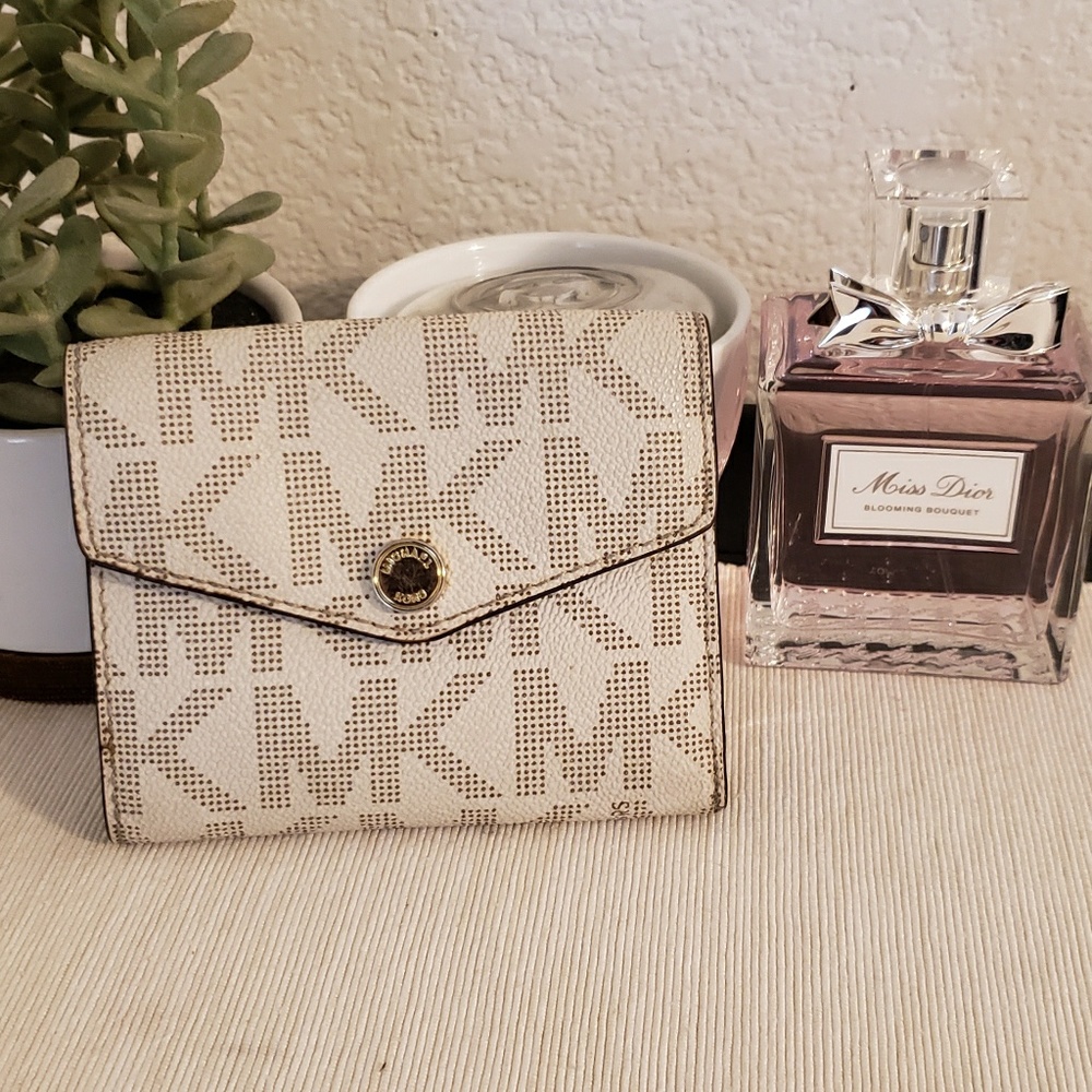 Michael kors small wallet